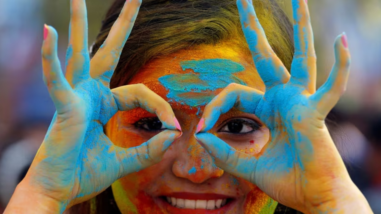 Hands full of colors
